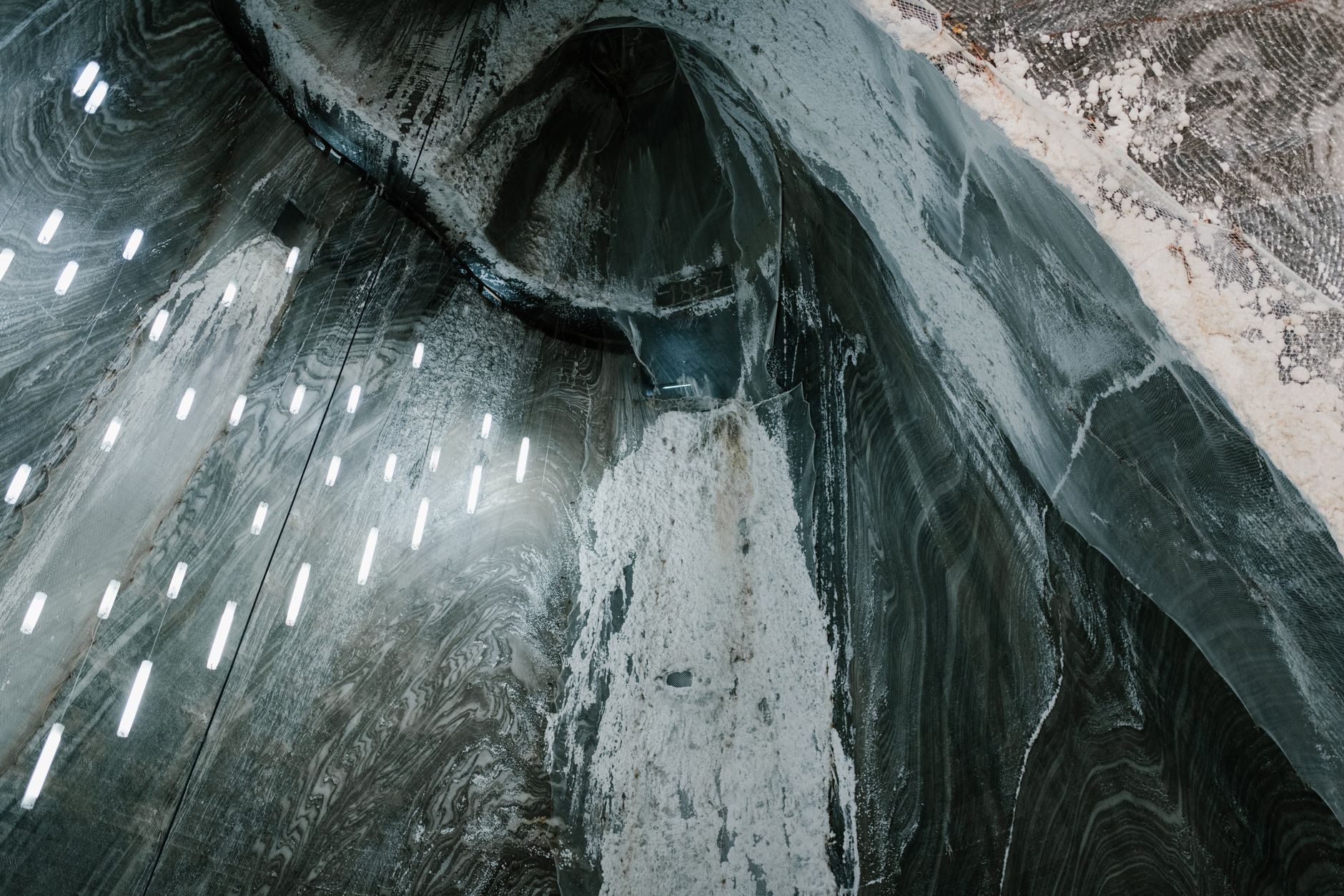 Pompage inondation cave équipe à Hyères